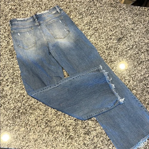 Distressed  Risen Blue Jeans - Picture 4 of 4